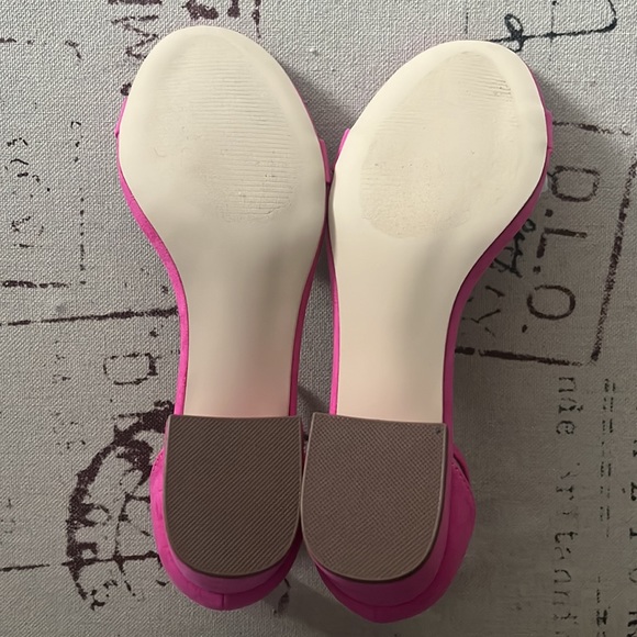 Never been warn Noura Heeled Sandal hot pink block heel shoe. Size 8. - Picture 4 of 6